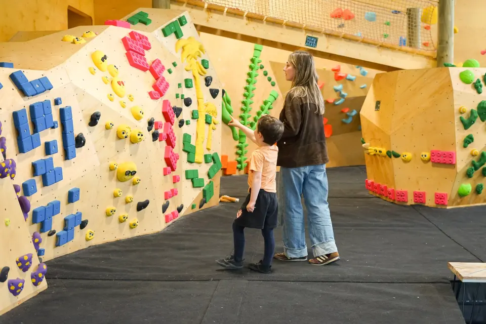 Kids' area walls with Lego-style and cartoon holds