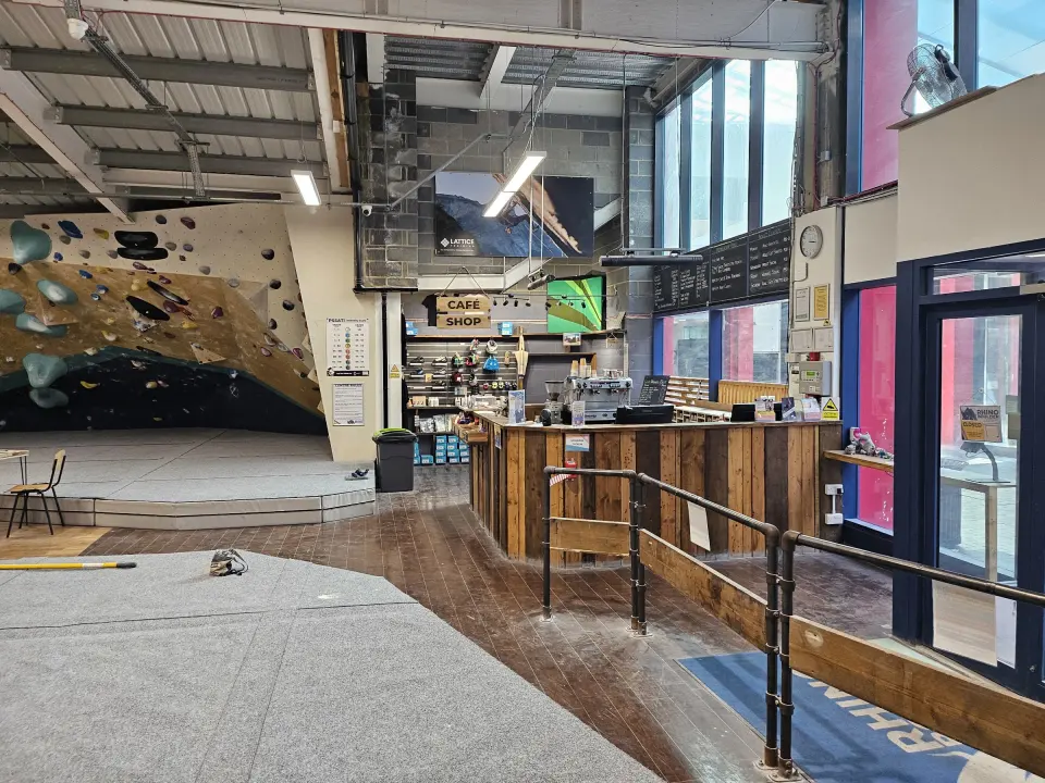 Reception café counter next to the climbing floor