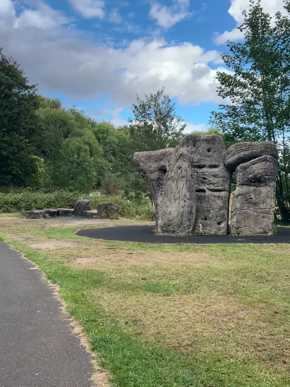 Front of the boulder's pillars on its safety surface