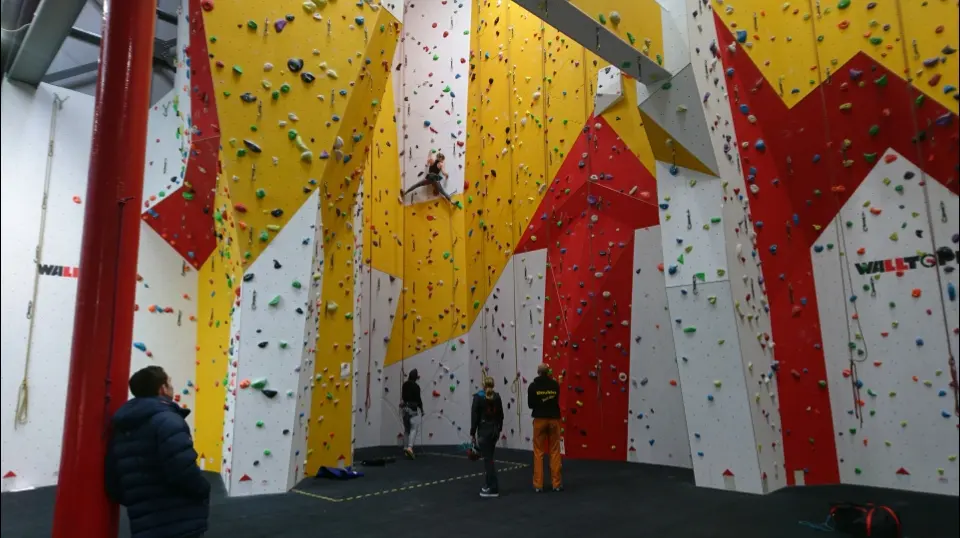 Tall red and yellow lead walls