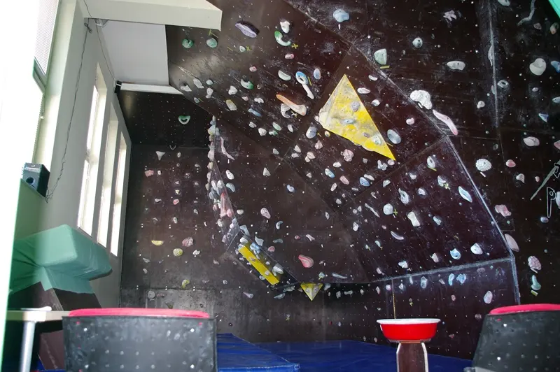 Overhanging bouldering wall inside SPK Direkt’s Lepoglava hall