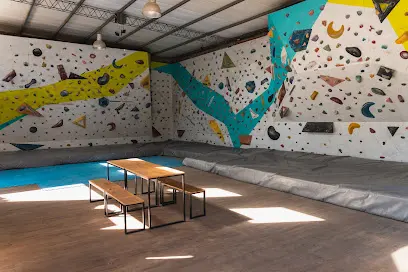Bouldering walls and padded flooring at Roca Norte in Argüello, Córdoba