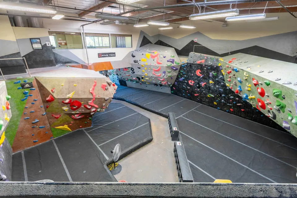 Freestanding boulder in the middle of the hall