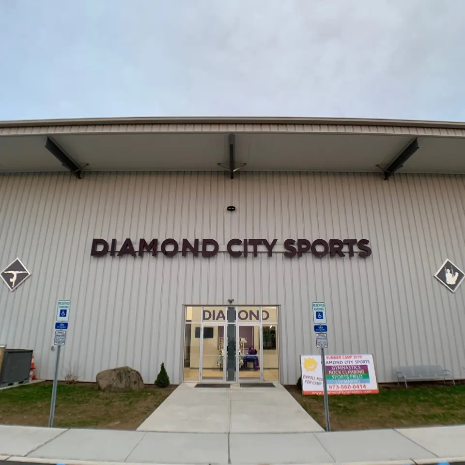 Entrance to the Diamond City Sports building