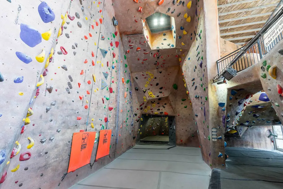 Rope routes rising towards the lead roof