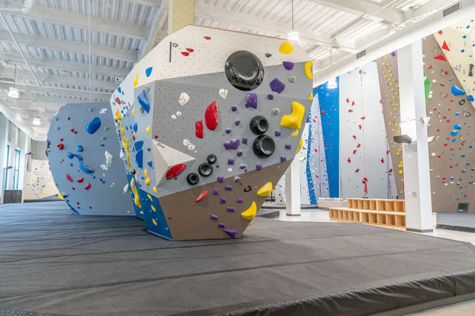 Freestanding top-out boulder on the bouldering floor