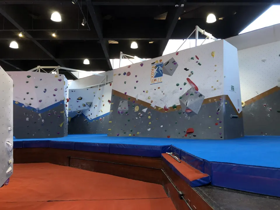 VauxWall East photo 1